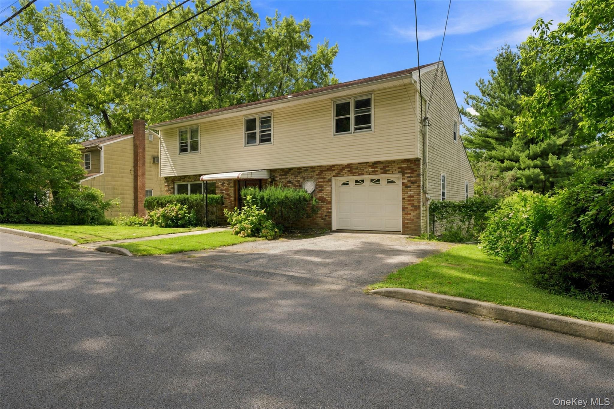 18 Bonaventure Avenue – For Sale