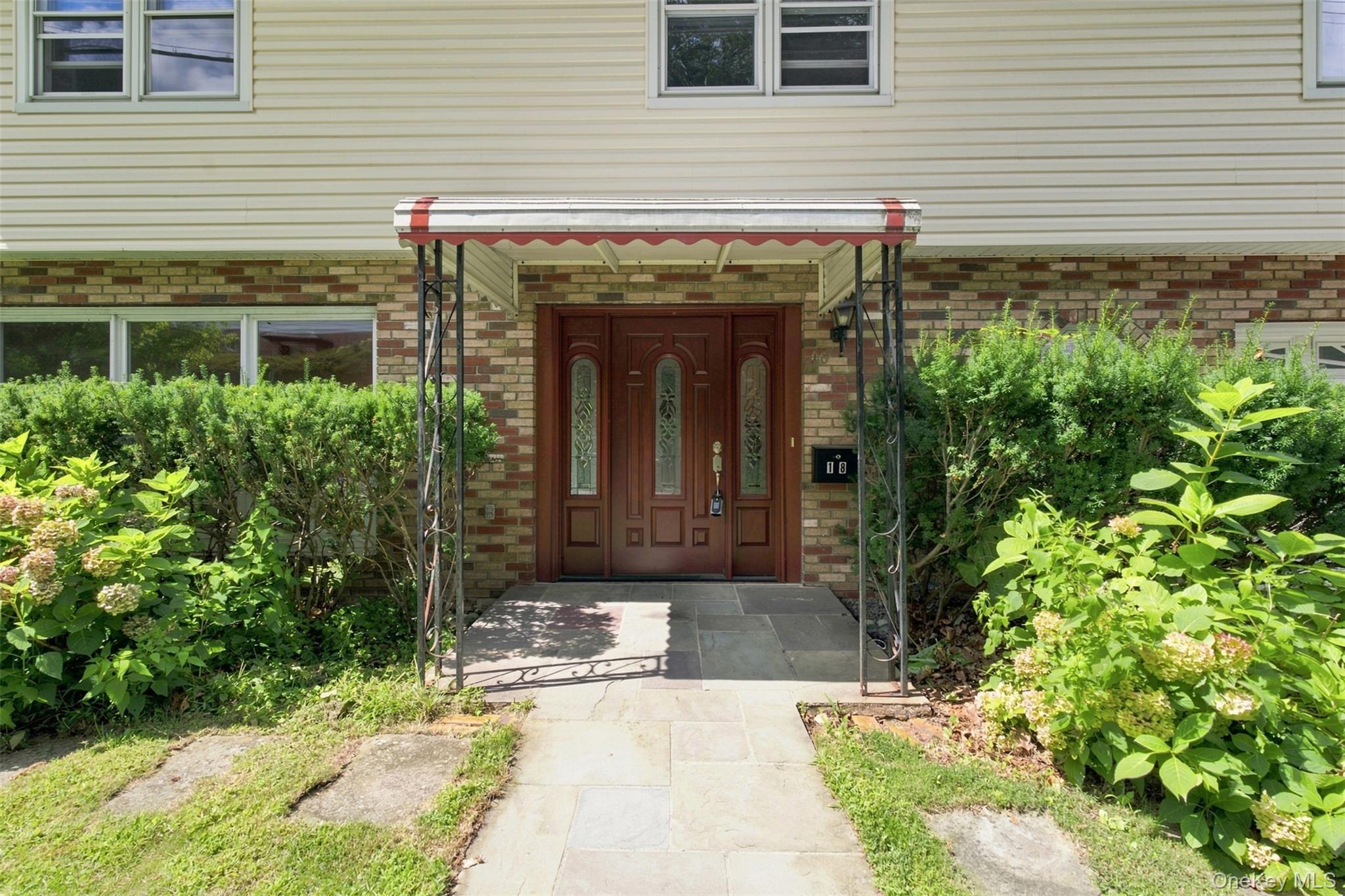 18 Bonaventure Avenue – For Sale photo 5