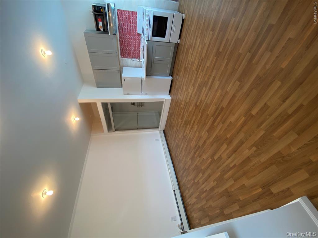 45 Broadway, Unit 11 photo 2