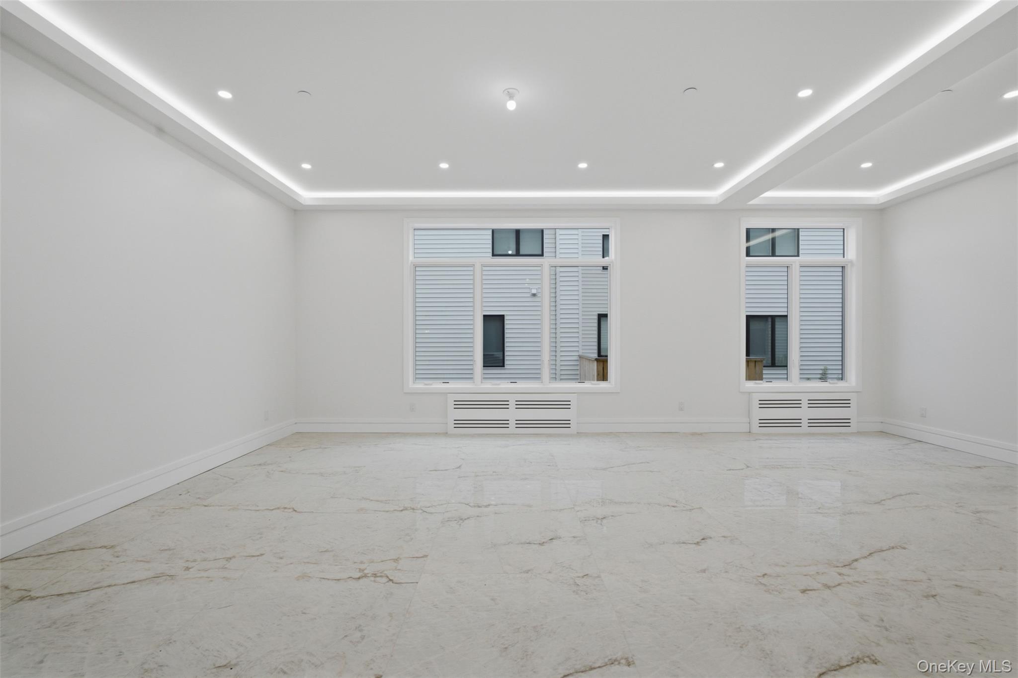 20 Singer Avenue, Unit 201 photo 5
