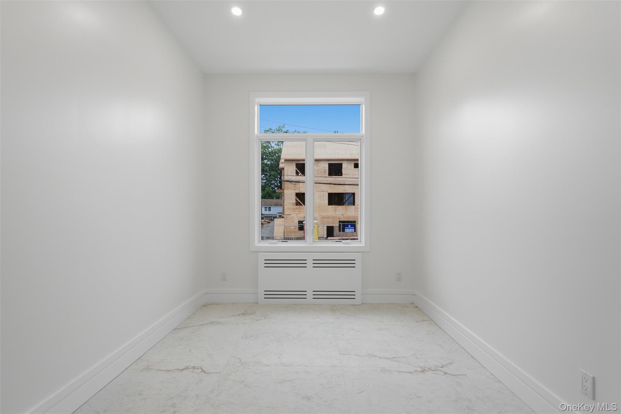 20 Singer Avenue, Unit 201 photo 7