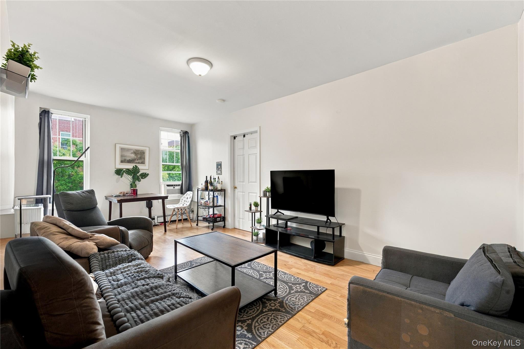 35-02 Ditmars Boulevard, Unit 2FL photo 2