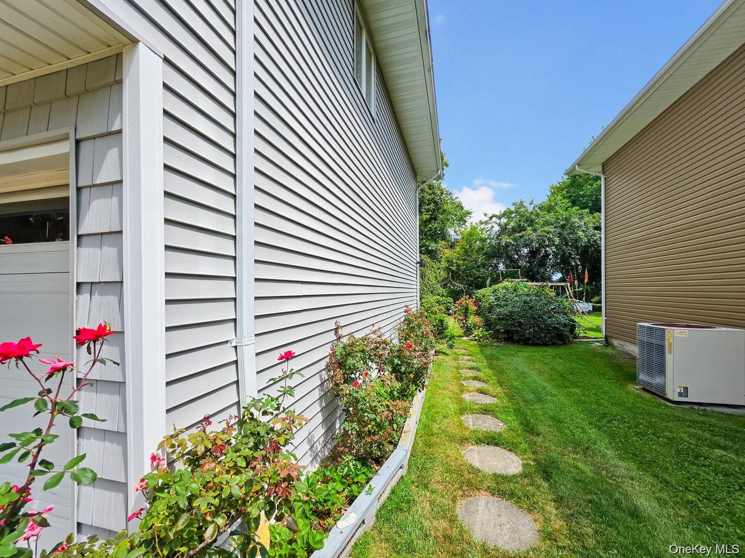 1727 Roberta Lane – For Sale photo 5