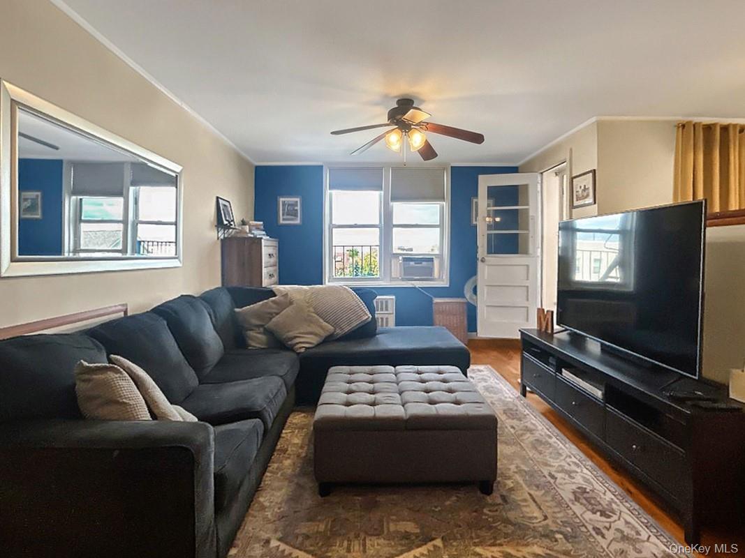 130 Beach 121st Street, Unit 3B photo 4