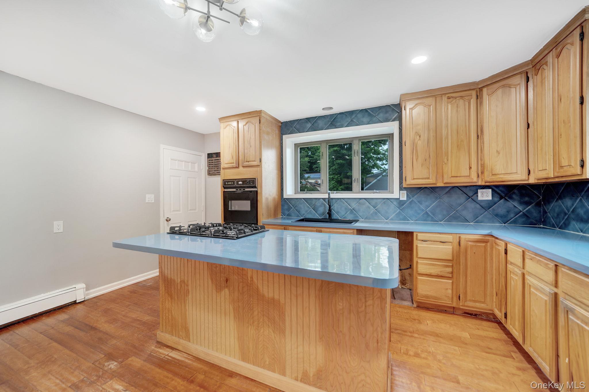 634 Leonard Avenue – For Sale photo 9