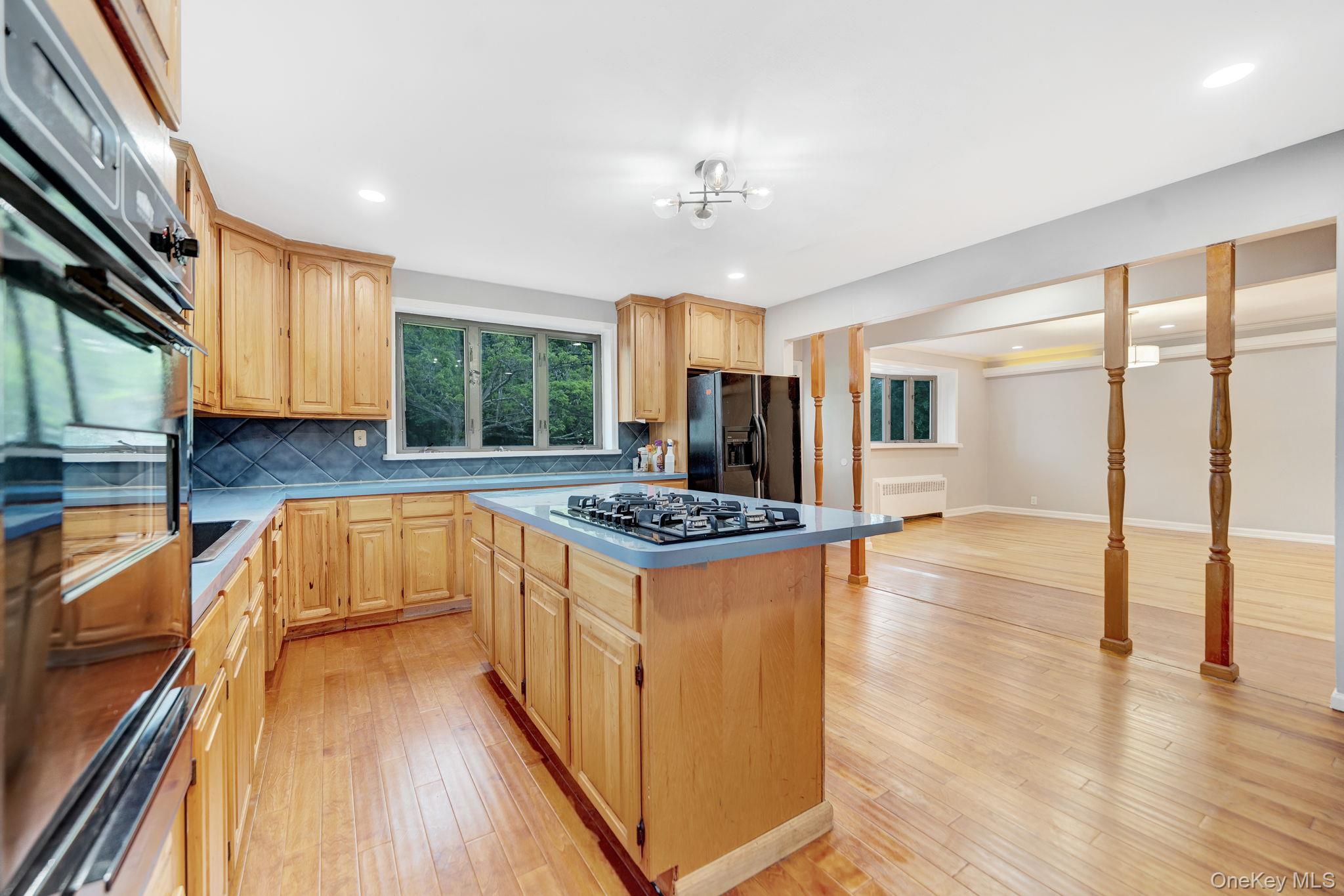 634 Leonard Avenue – For Sale photo 8
