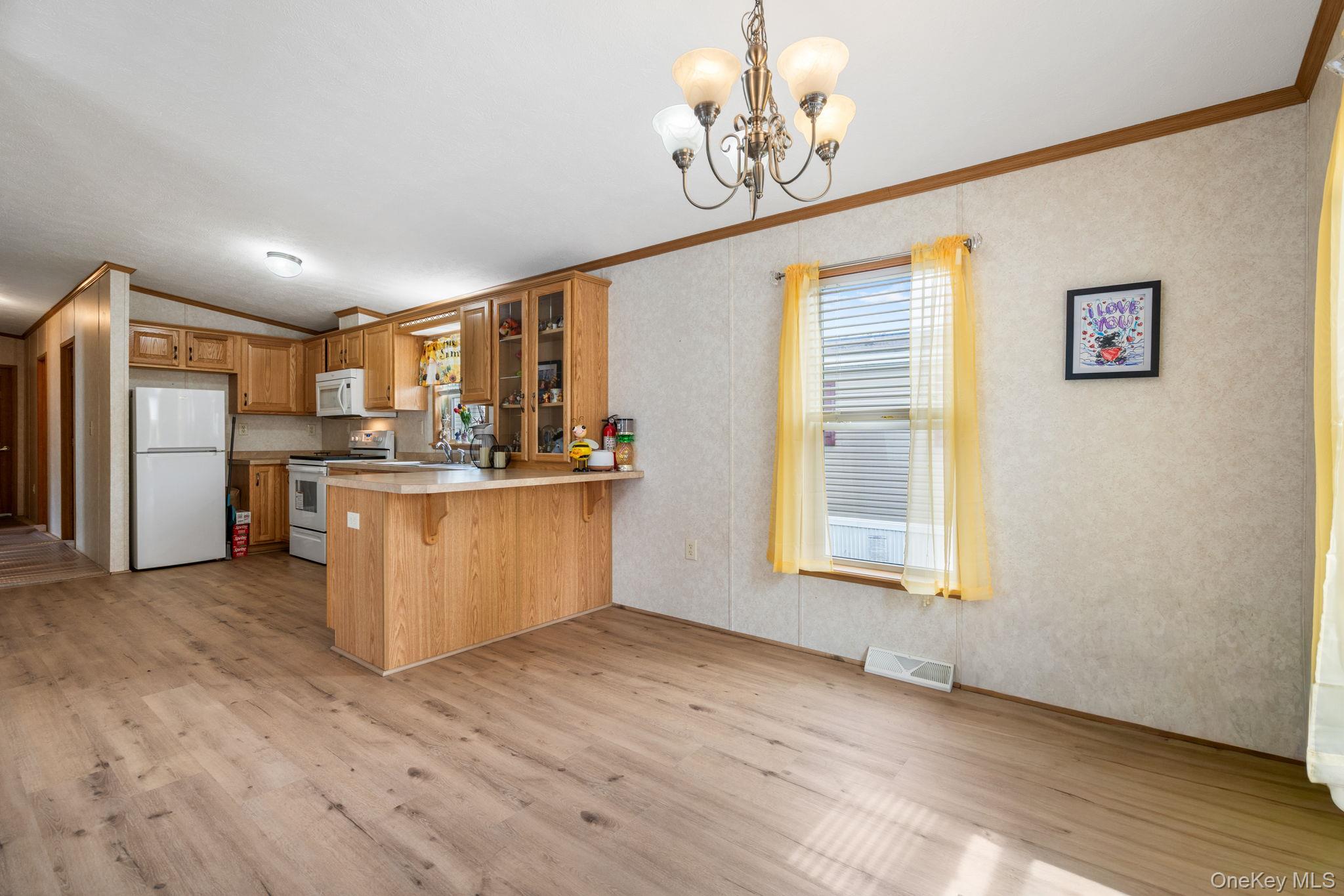 26 East Avenue – For Sale photo 4
