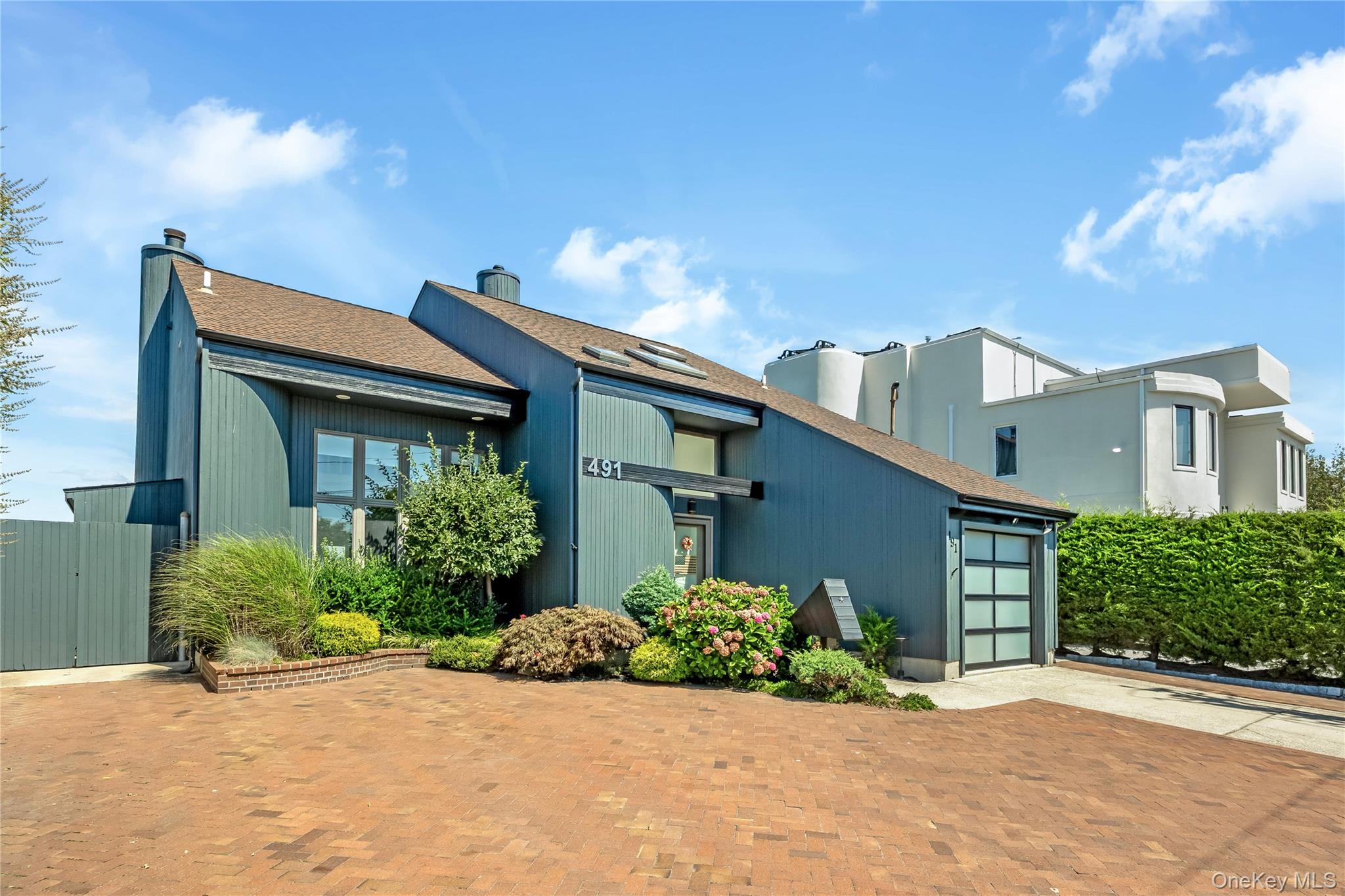 491 E Bay Drive – For Sale photo 3