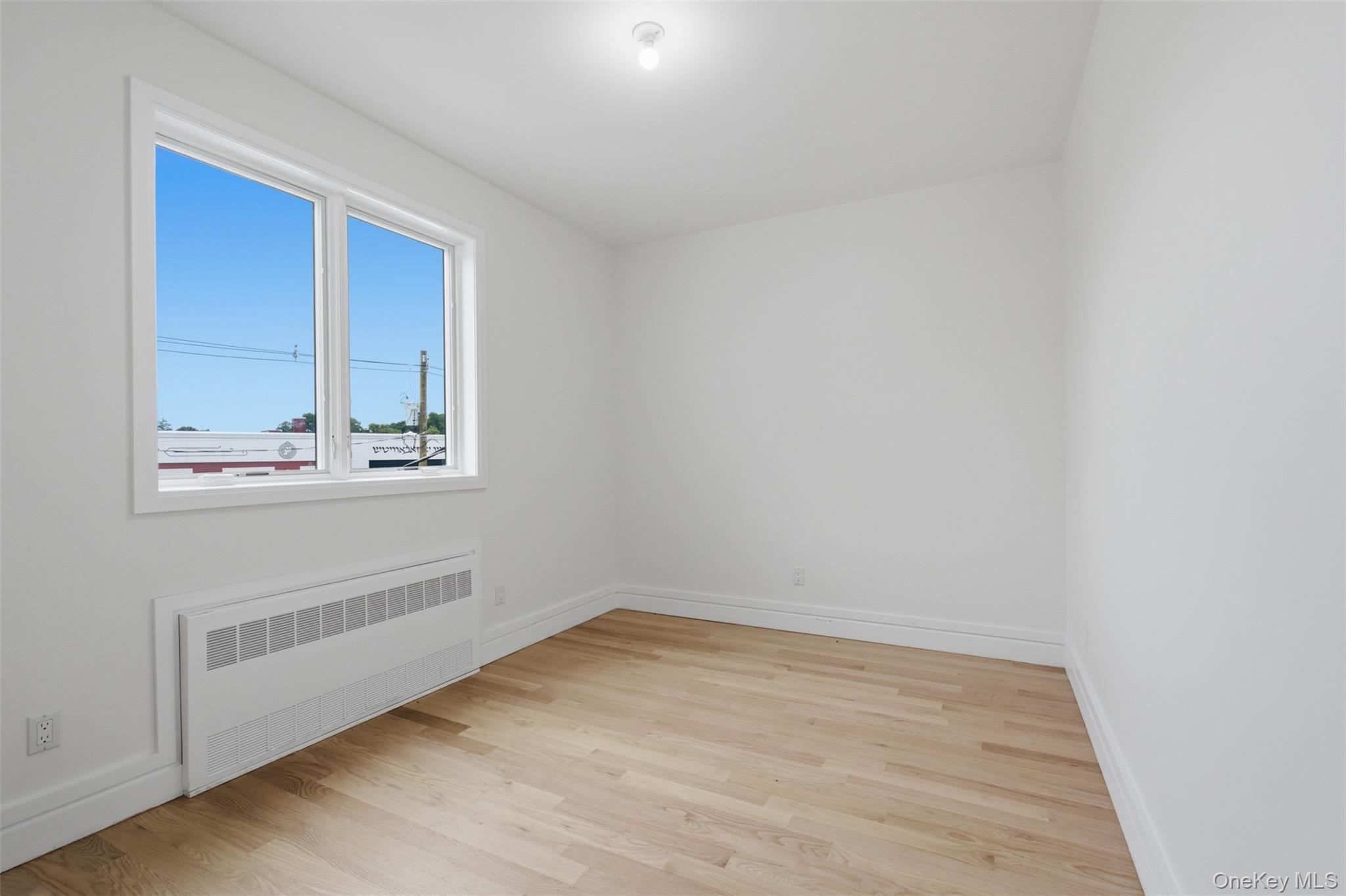20 Singer Avenue, Unit 202 photo 25
