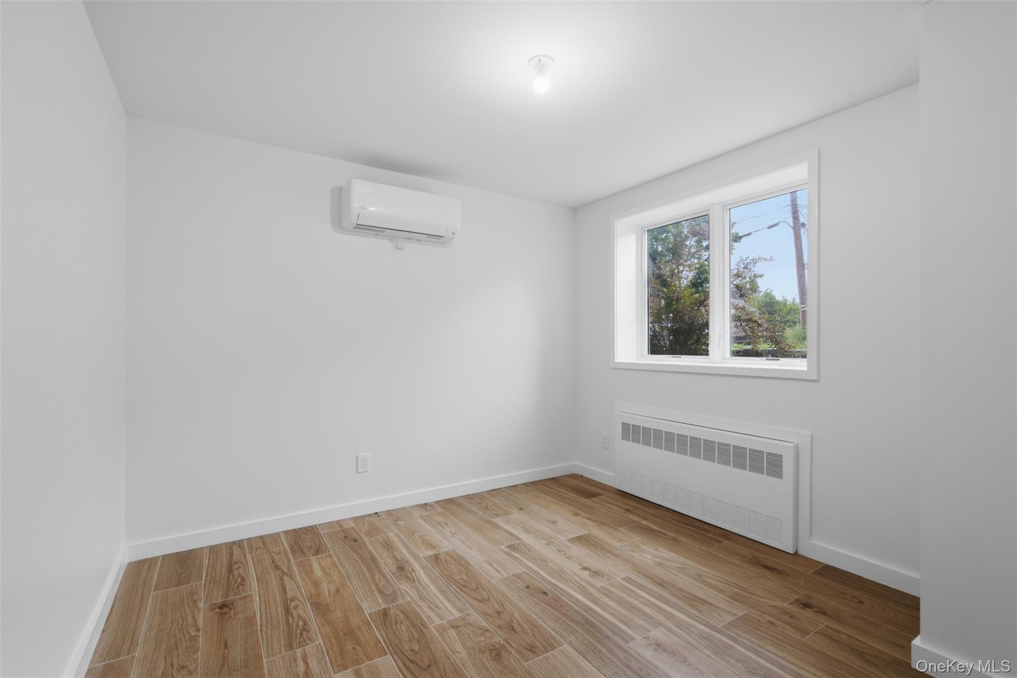 20 Singer Avenue, Unit 202 photo 36