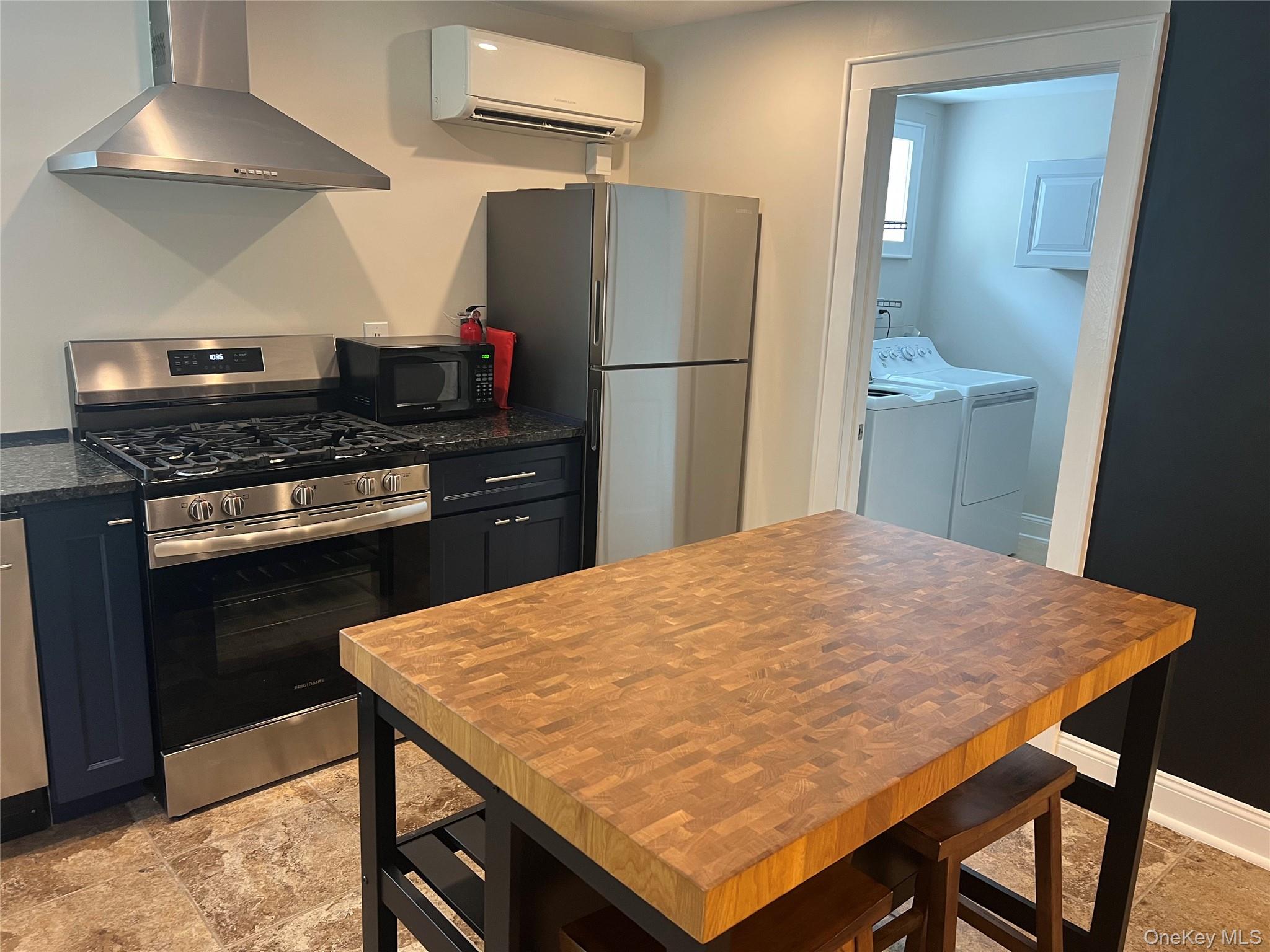 60 Kona Way – For Rent photo 4