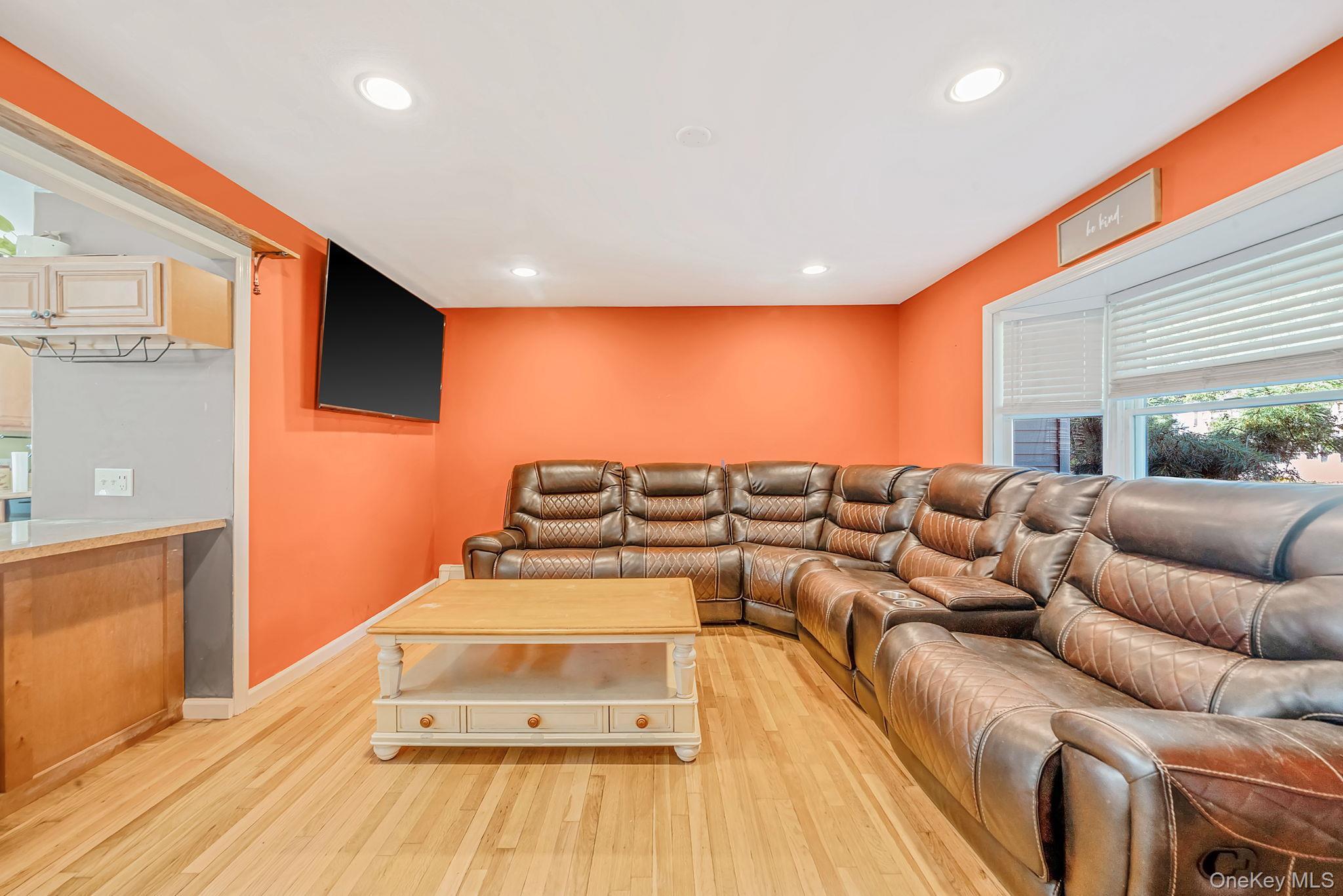 40 Avenue A – For Sale photo 4