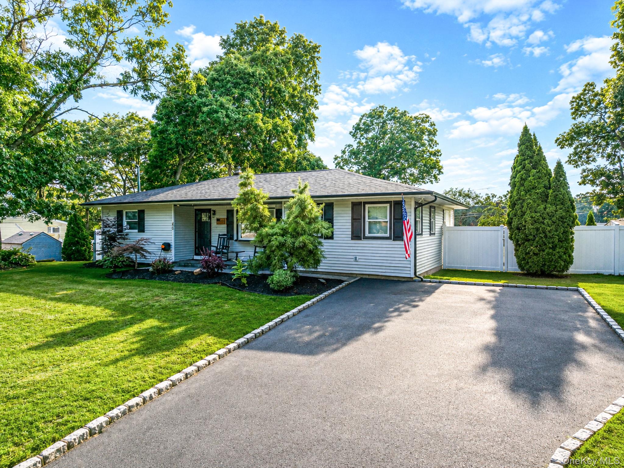 40 Avenue A – For Sale photo 2