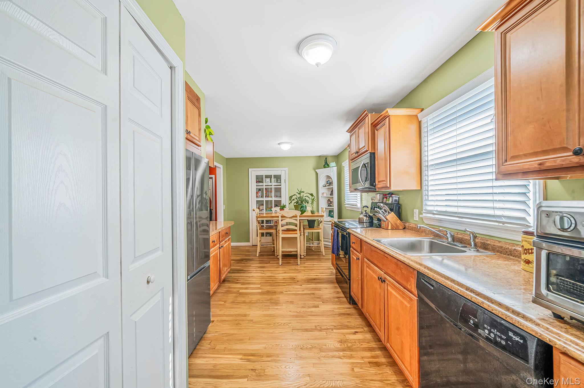 40 Avenue A – For Sale photo 8