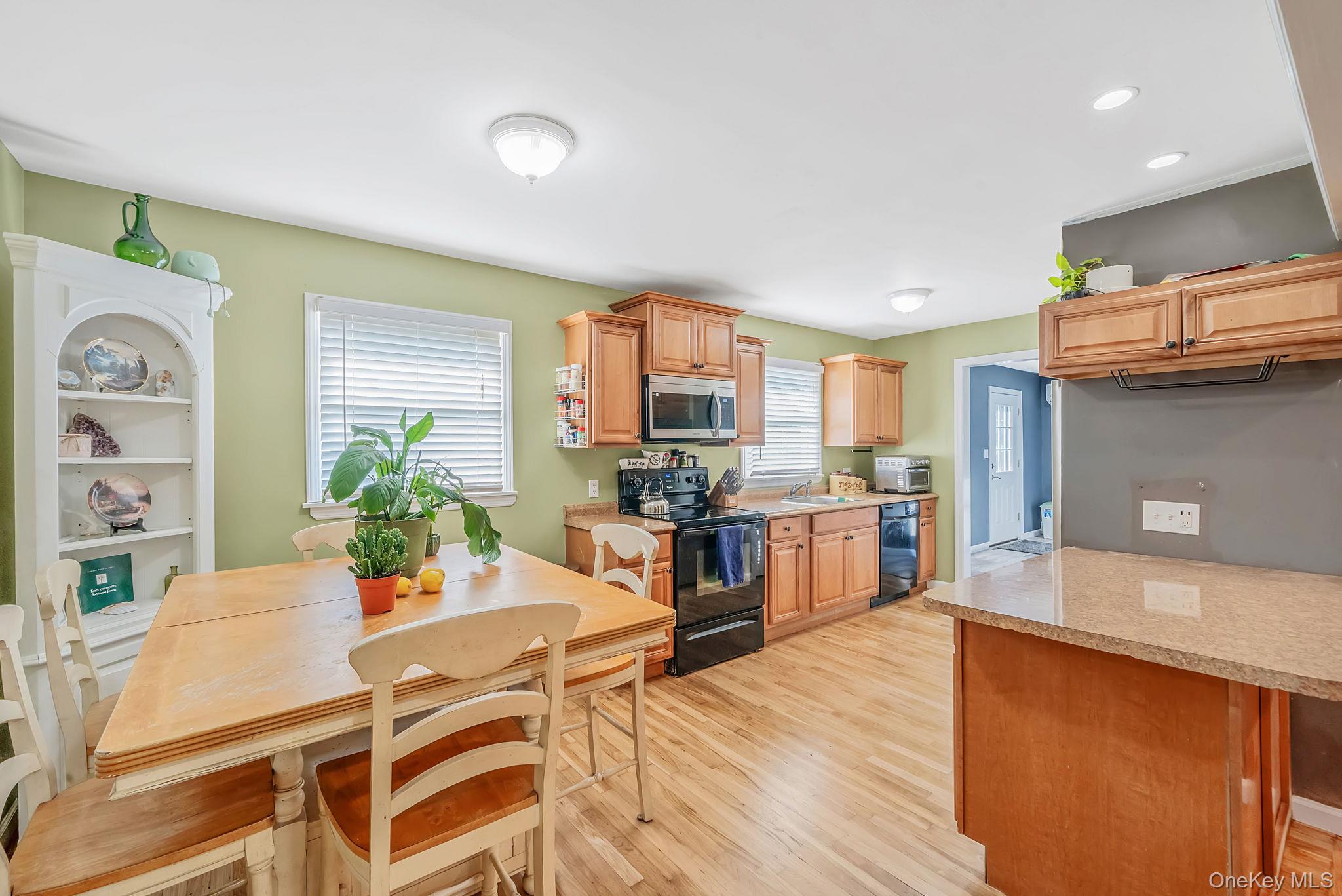 40 Avenue A – For Sale photo 6