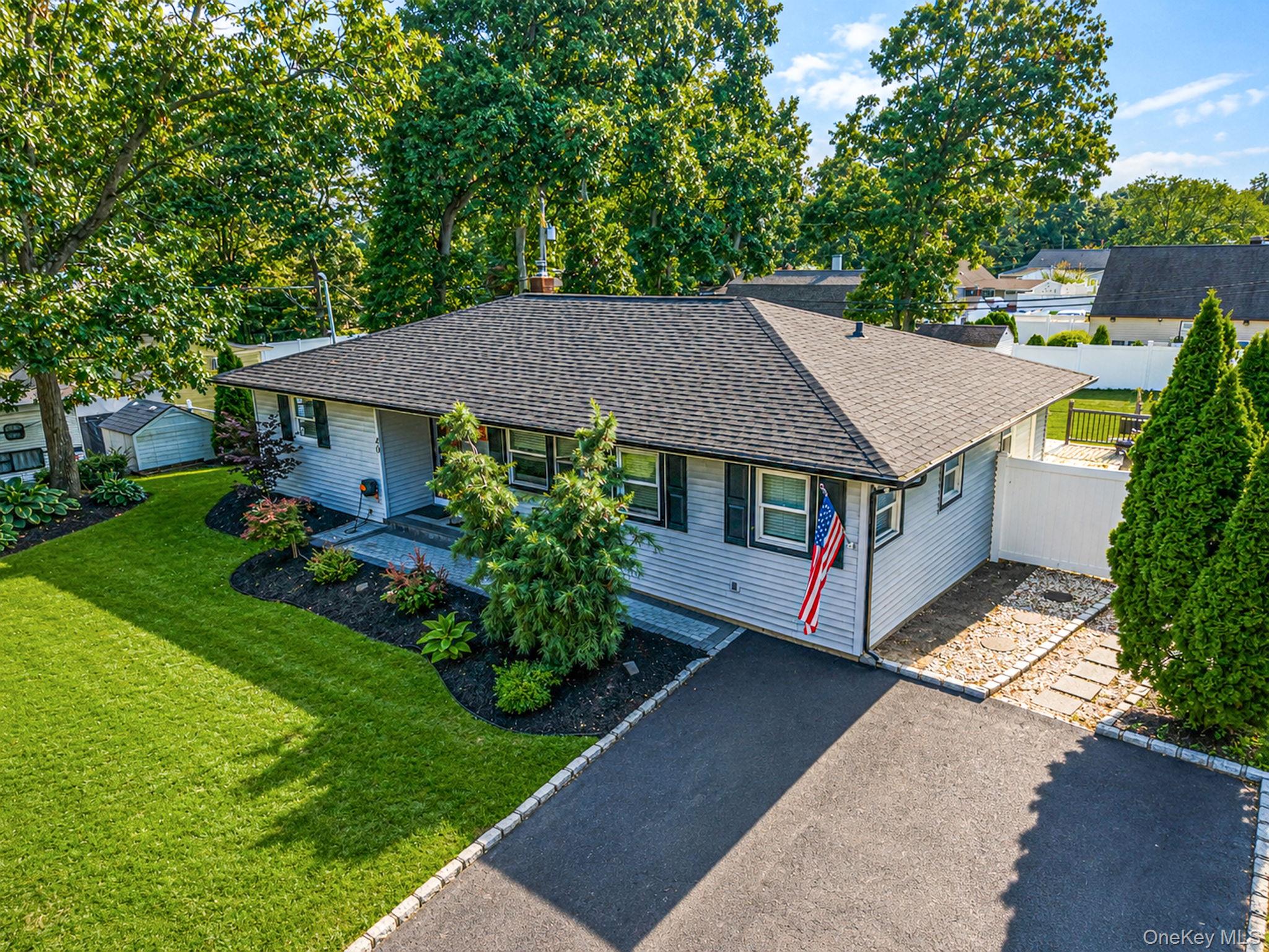 40 Avenue A – For Sale