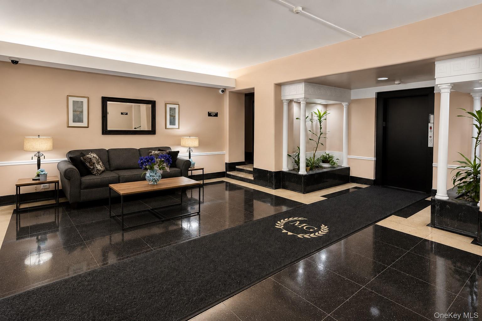 280 Collins Avenue, Unit 3i photo 4