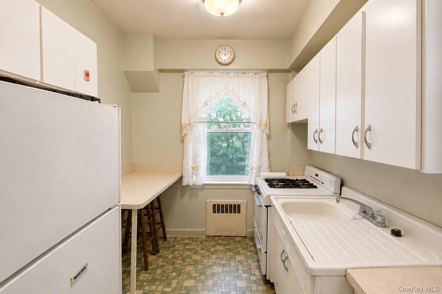 280 Collins Avenue, Unit 3i photo 11