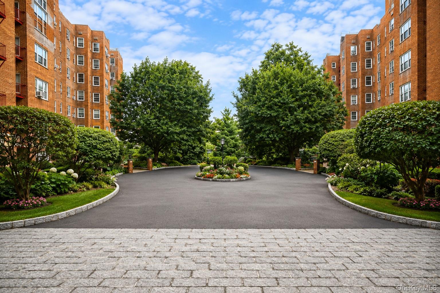 280 Collins Avenue, Unit 3i photo 3