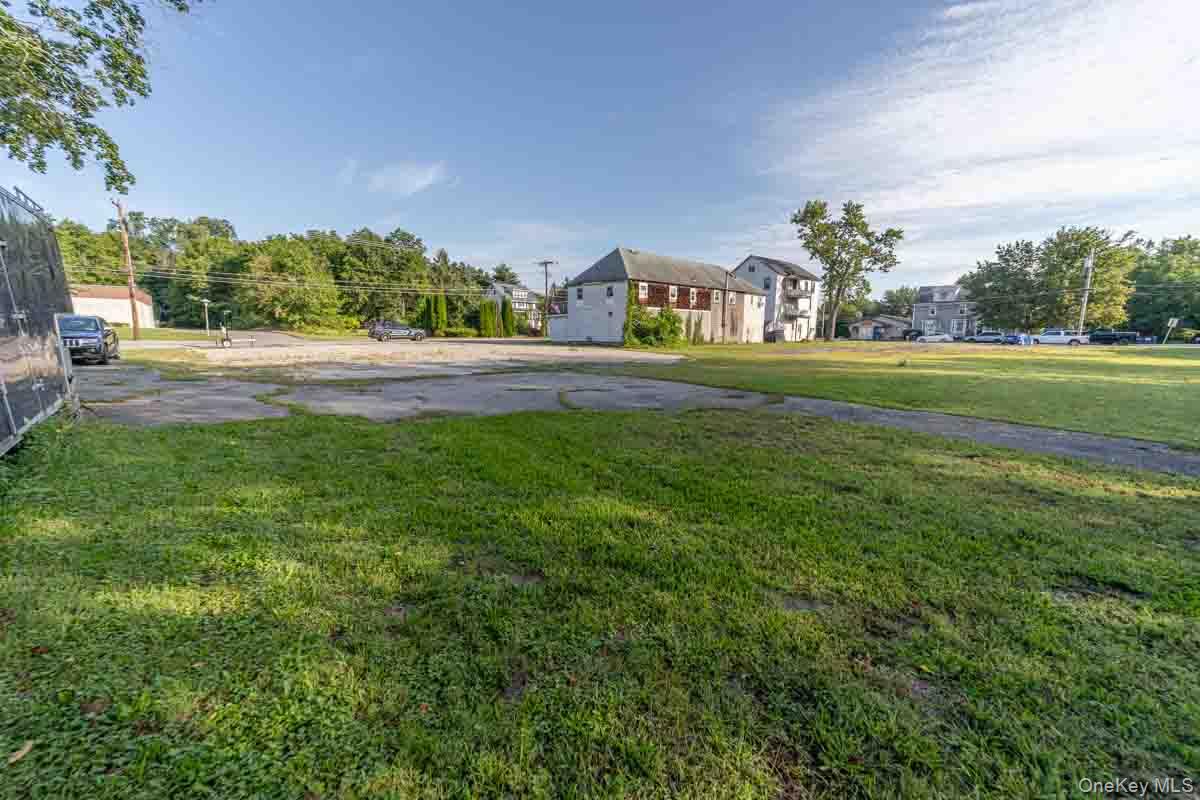 212 Homestead Avenue – For Sale photo 2