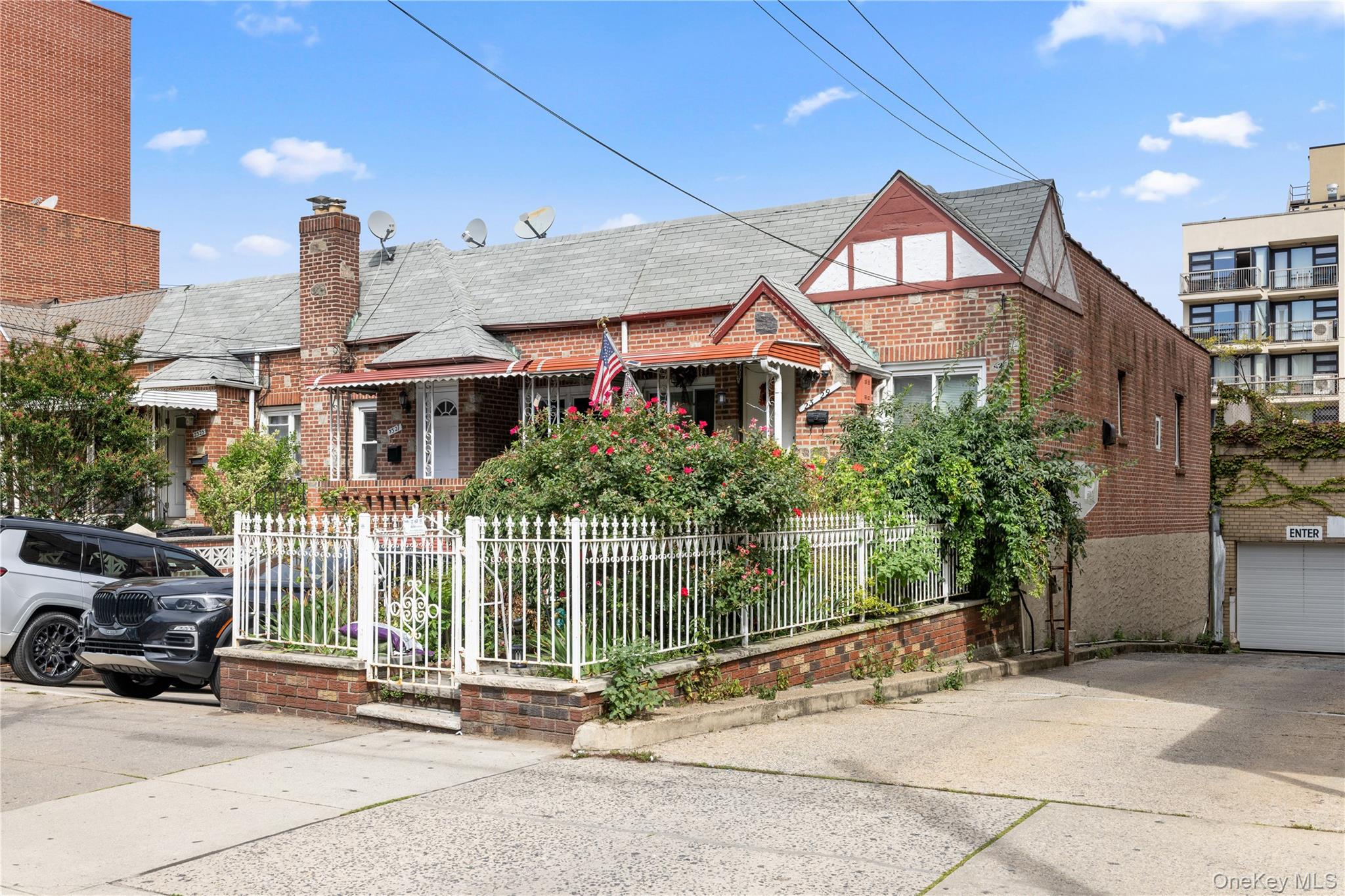 23-29 Broadway – For Sale photo 2