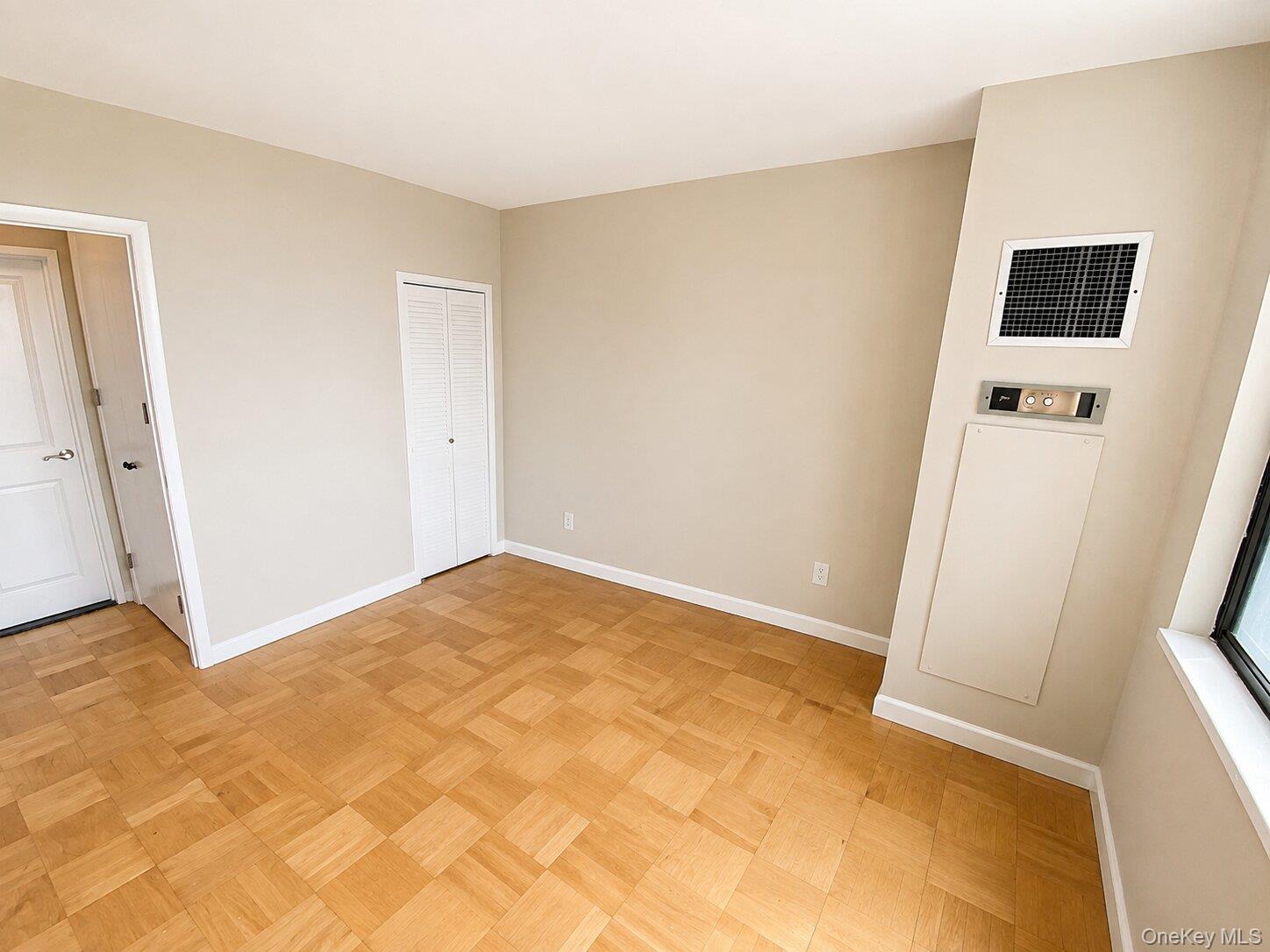 27110 Grand Central Parkway, Unit 2U photo 10