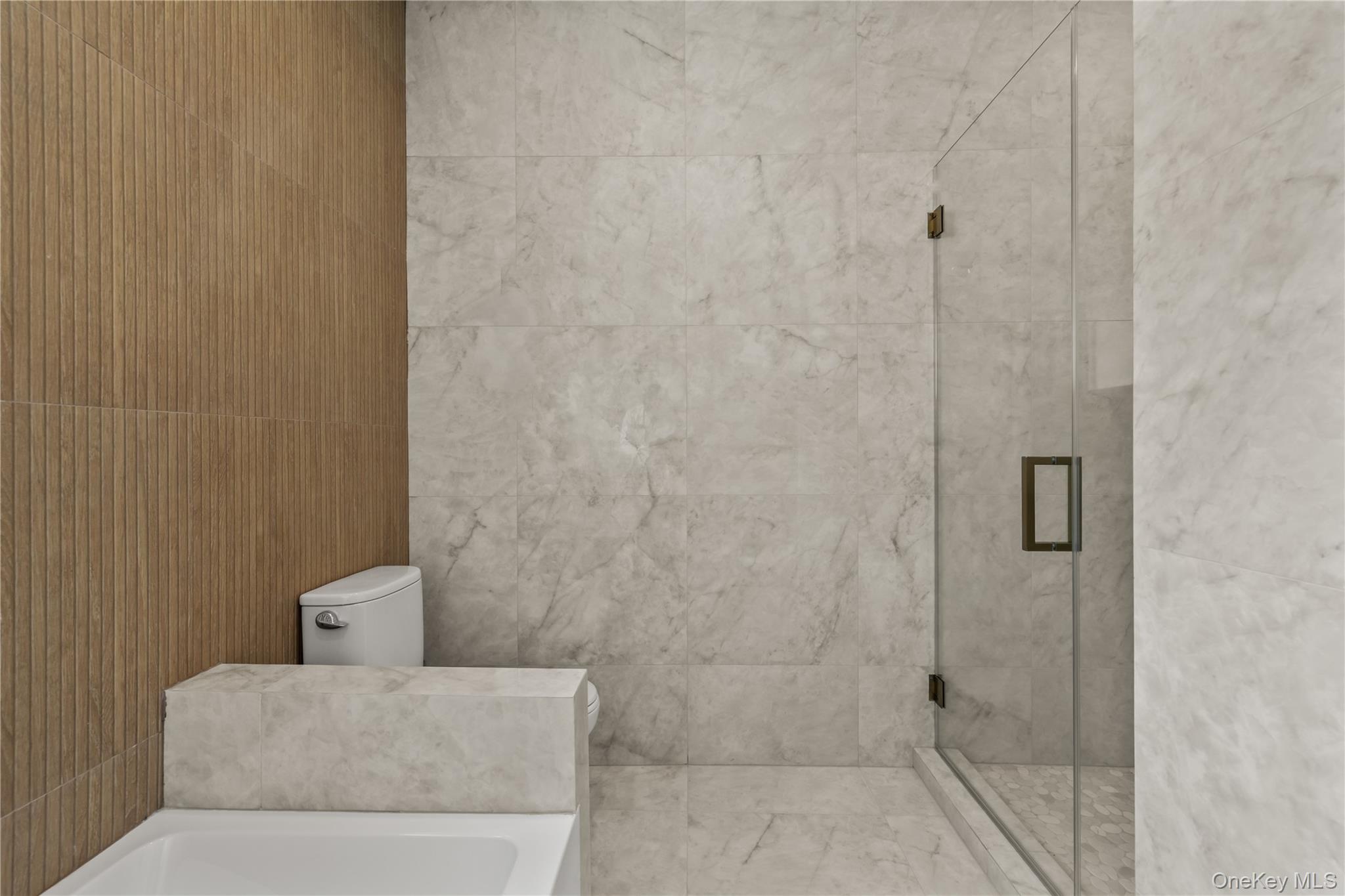 41 Saddle River Road, Unit 201 photo 25