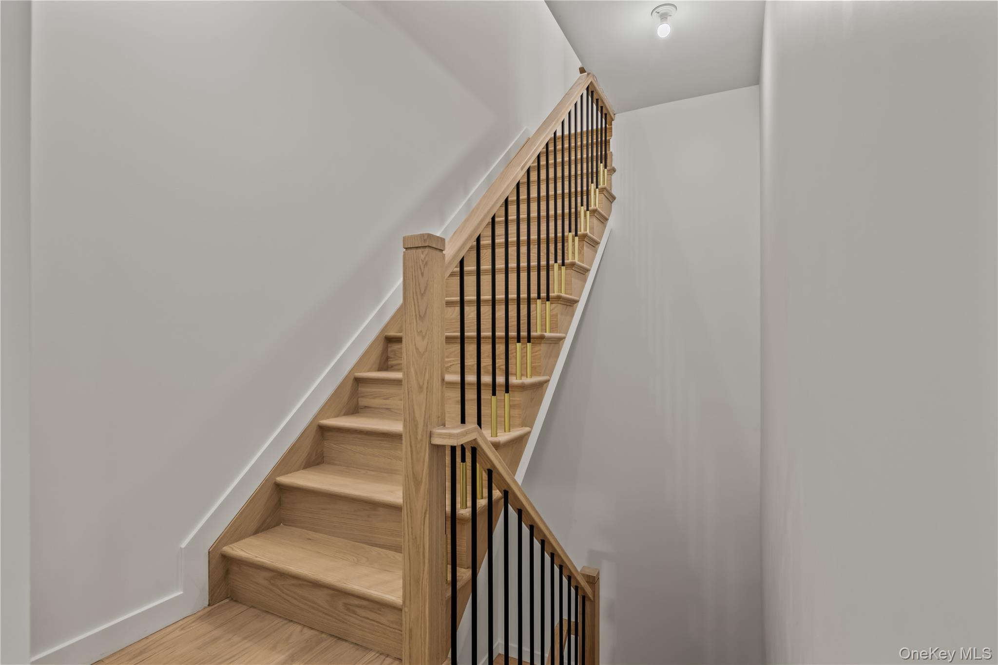 41 Saddle River Road, Unit 201 photo 38