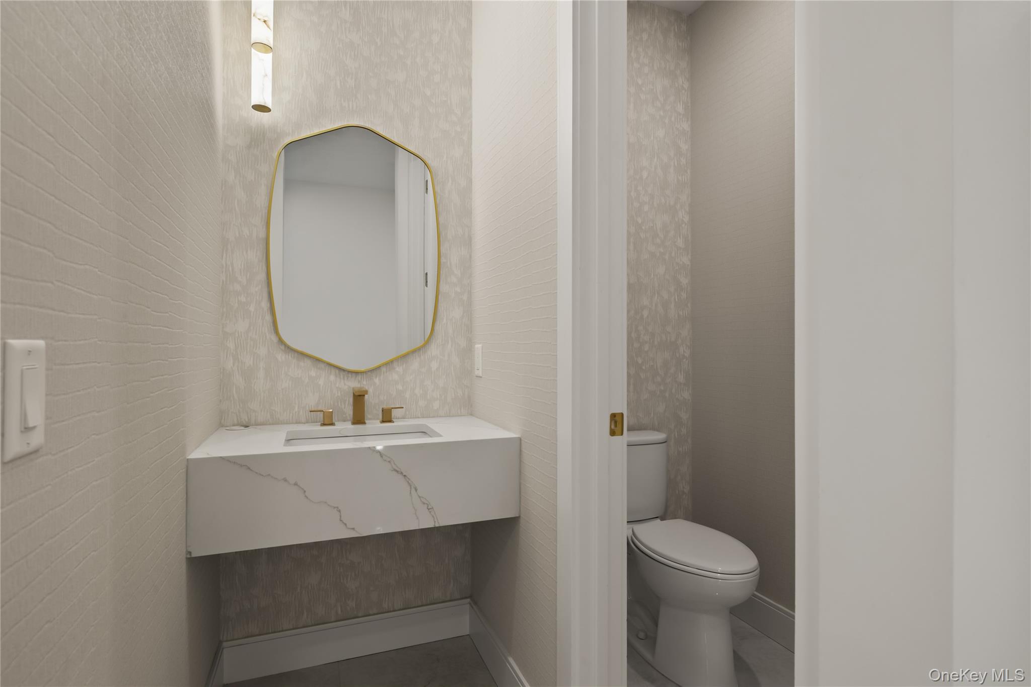 41 Saddle River Road, Unit 201 photo 18