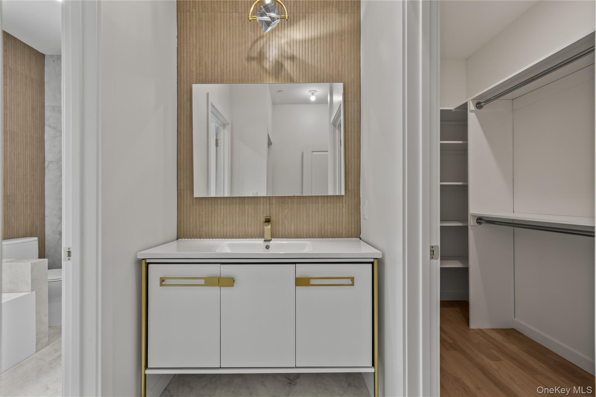 41 Saddle River Road, Unit 201 photo 23