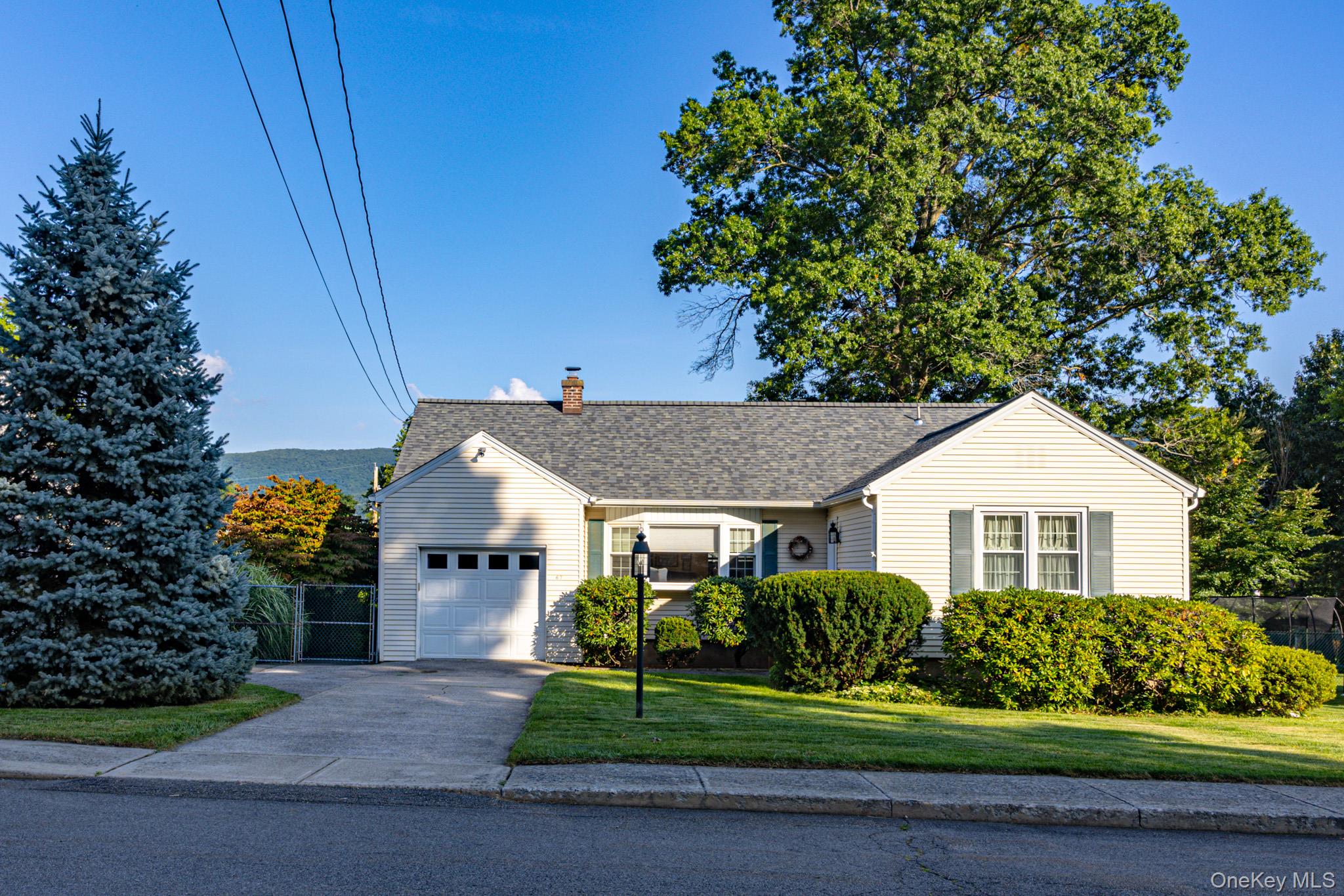 67 E Willow Street – For Sale