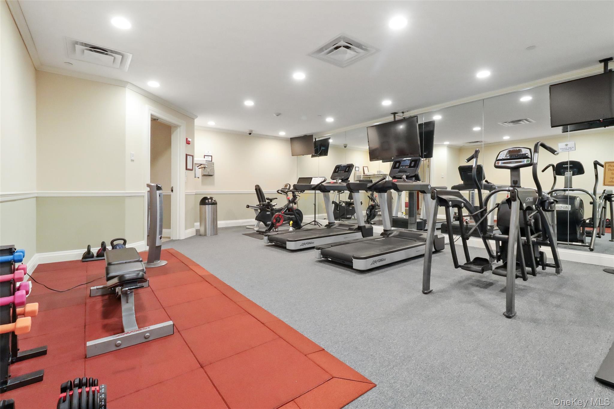 212 Trump Park Park – For Sale photo 24