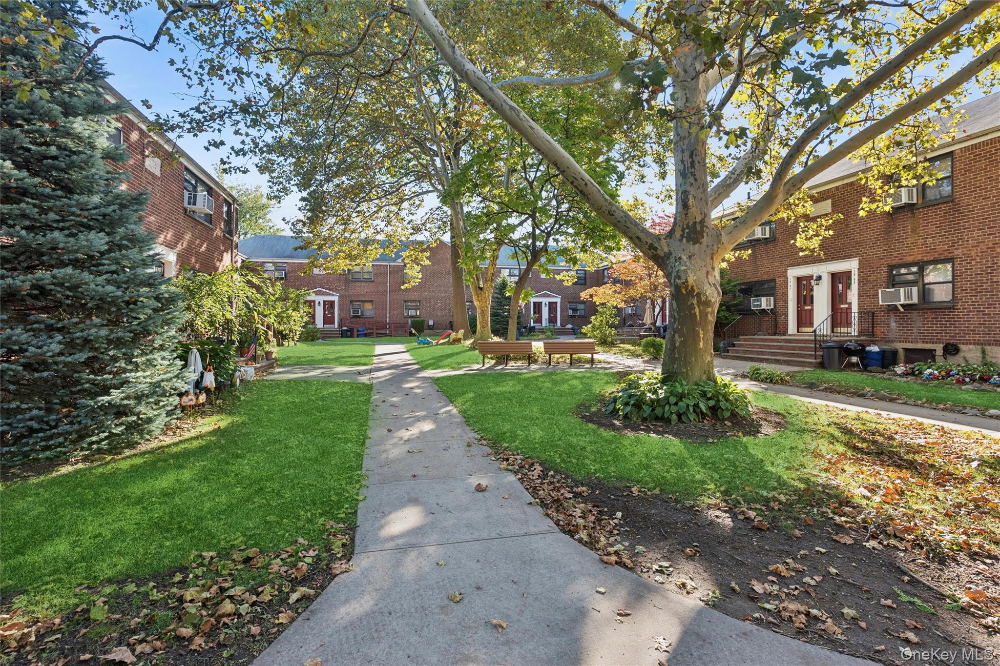 15-35 160 Street, Unit 6-160 photo 14