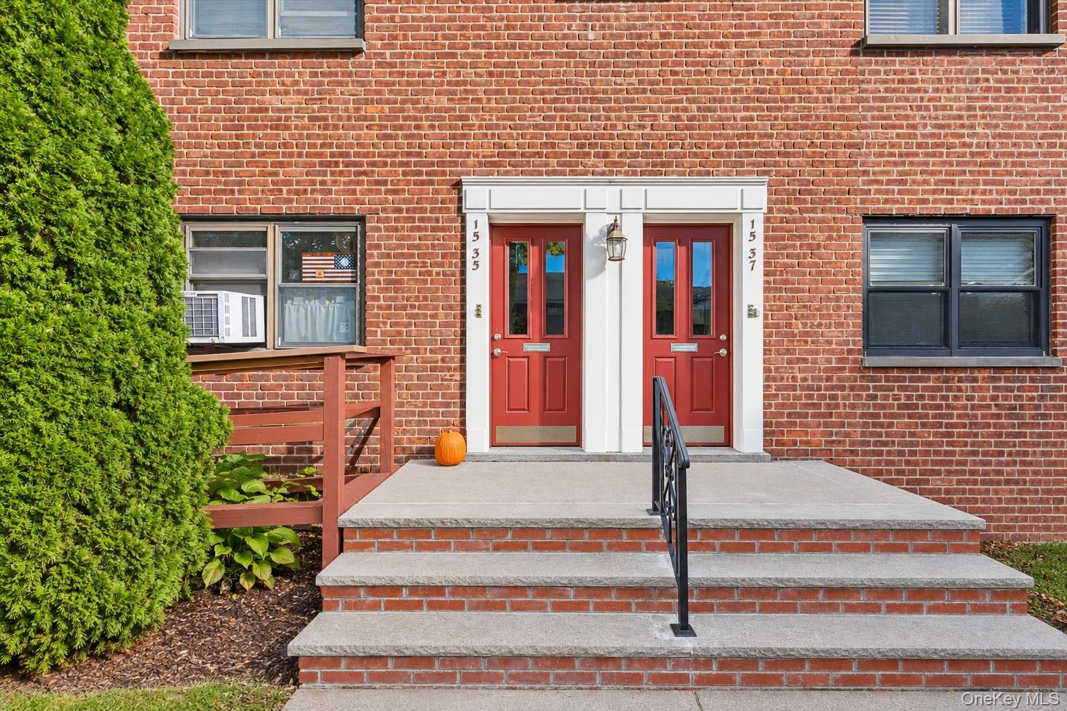 15-35 160 Street, Unit 6-160