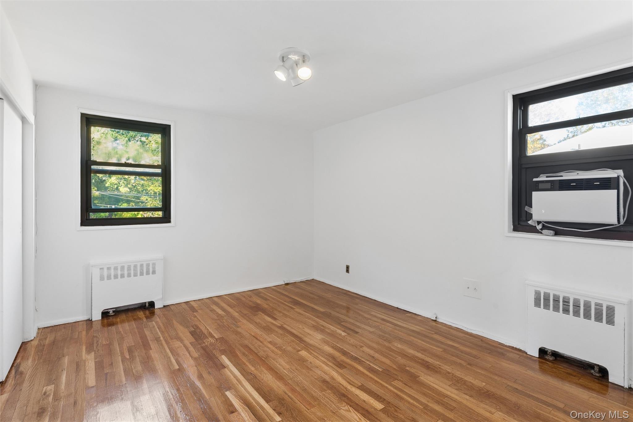 15-35 160 Street, Unit 6-160 photo 10