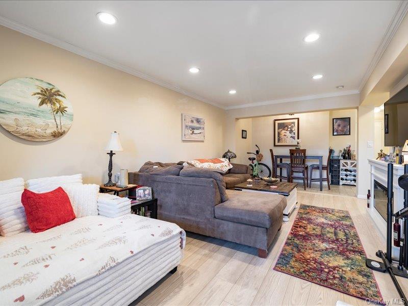 55 Monroe Boulevard, Unit 5-R photo 15