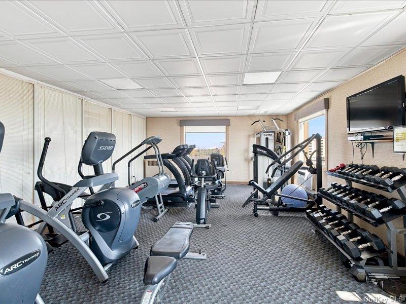 55 Monroe Boulevard, Unit 5-R photo 28