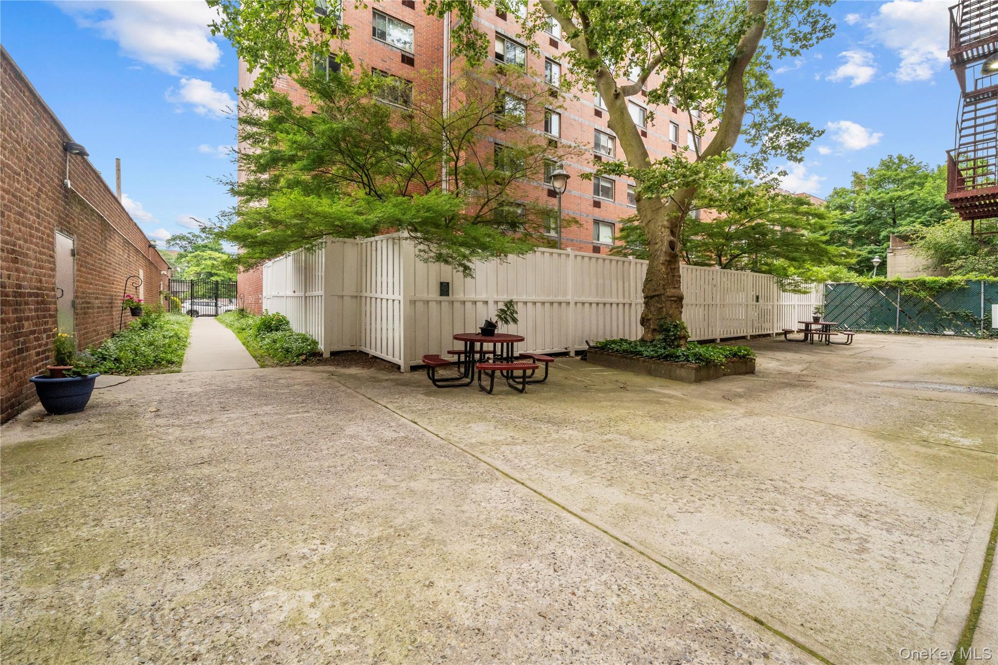 3260 Netherland Avenue, Unit 3F photo 4