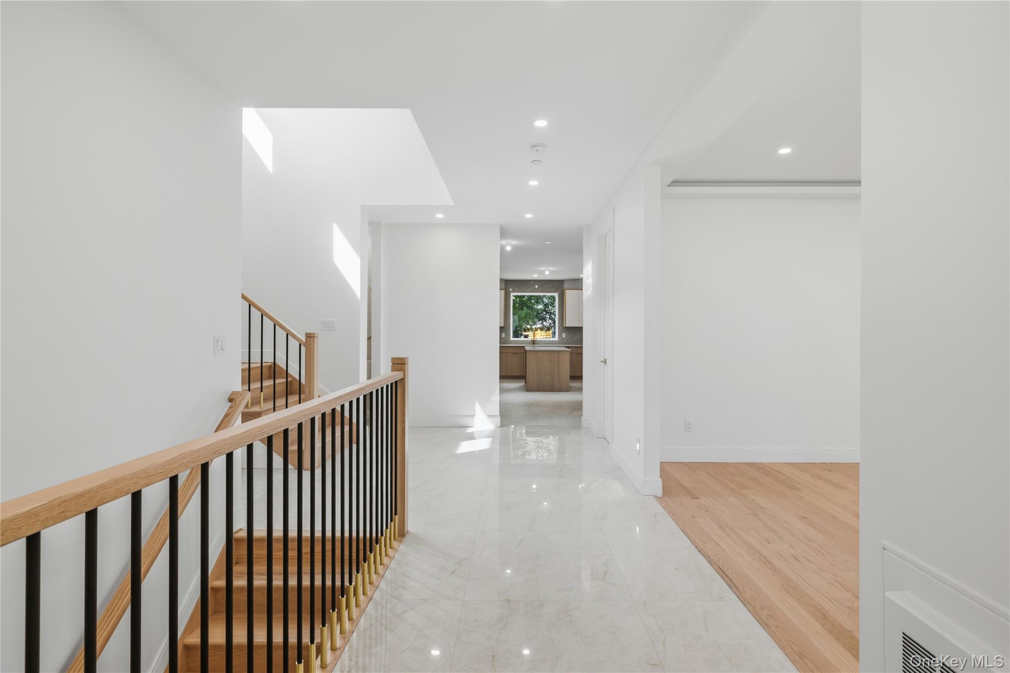41 Saddle River Road, Unit 216 photo 9