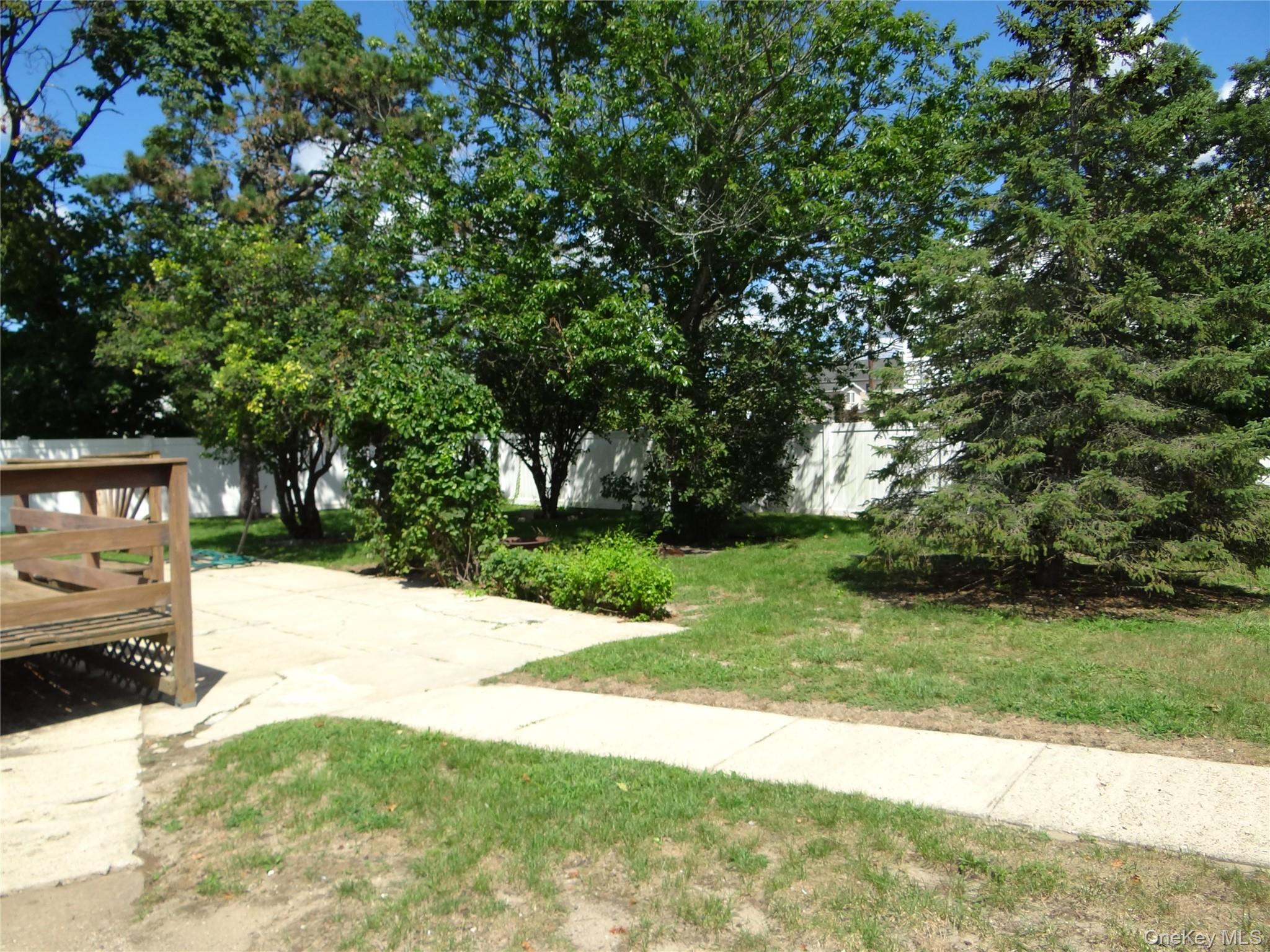 272 12th Avenue – For Sale photo 17