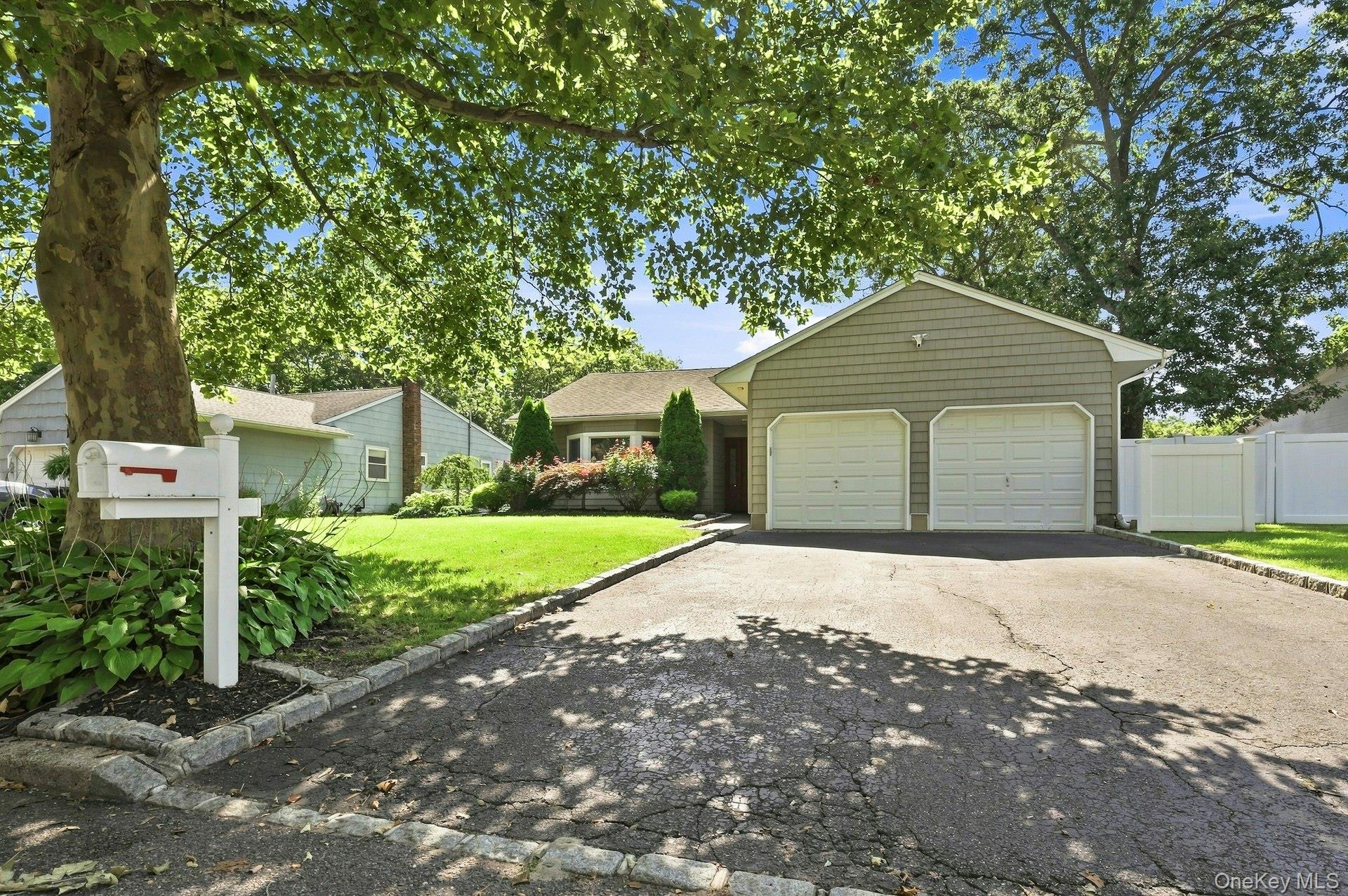 8 Marlan Court – For Rent photo 3