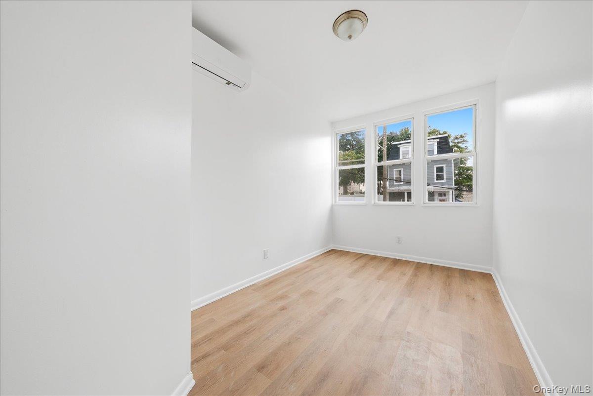 17 Lamartine Avenue, Unit 2 photo 6