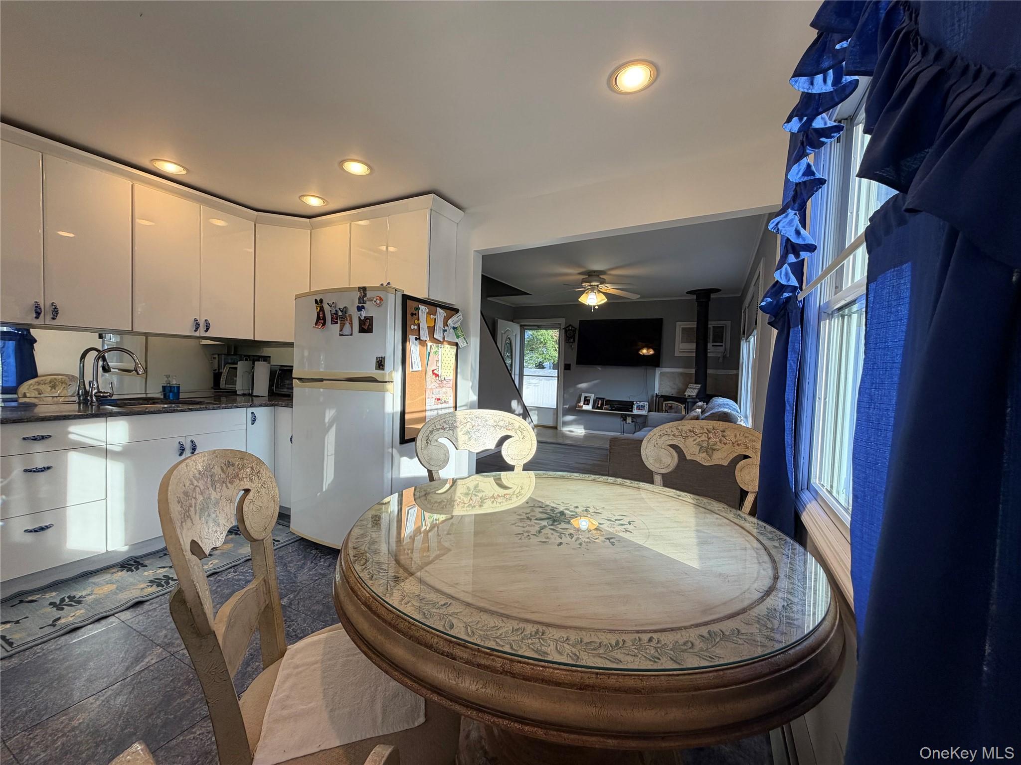 7 Crystal Lane – For Sale photo 10