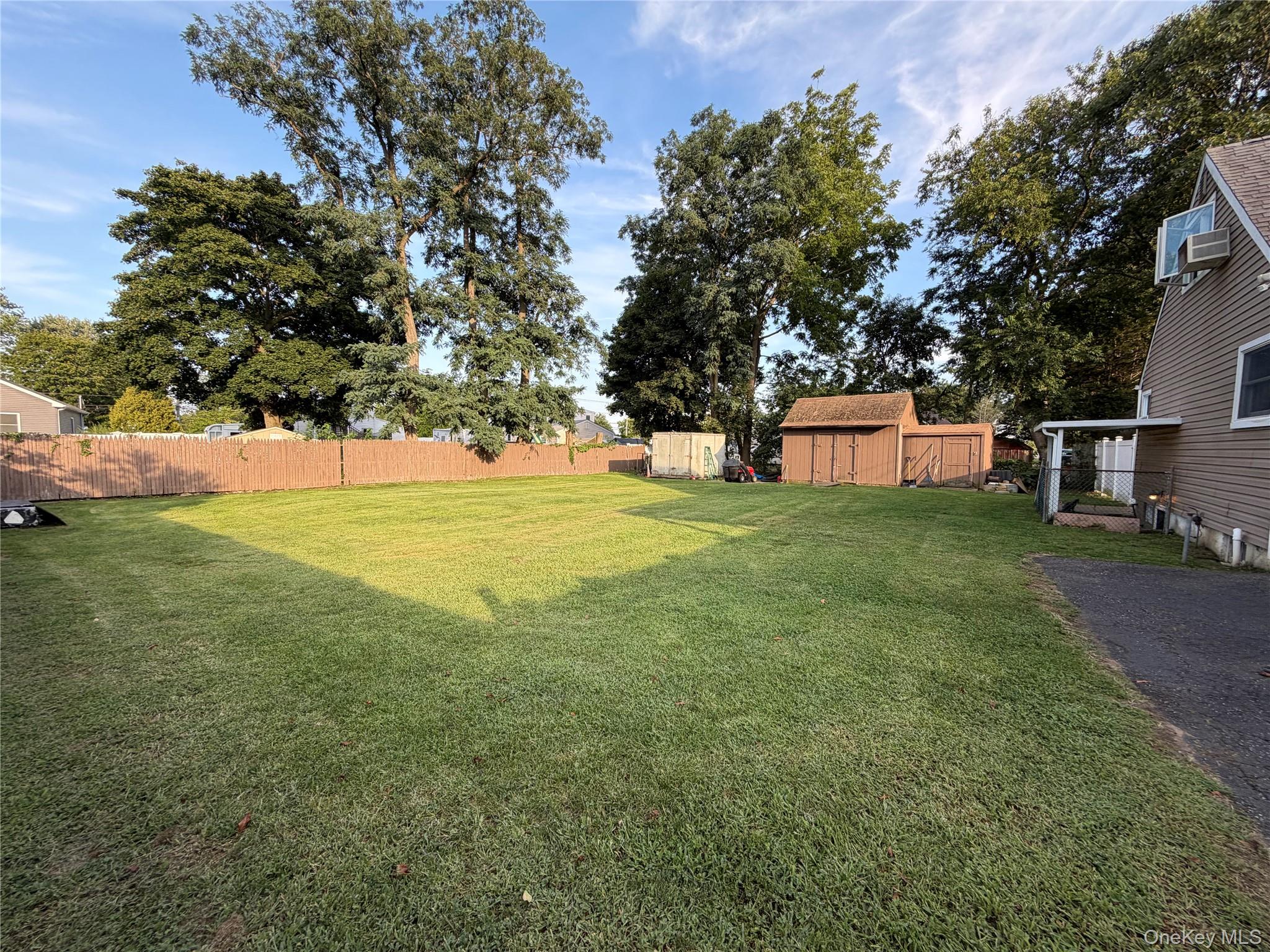 7 Crystal Lane – For Sale photo 4