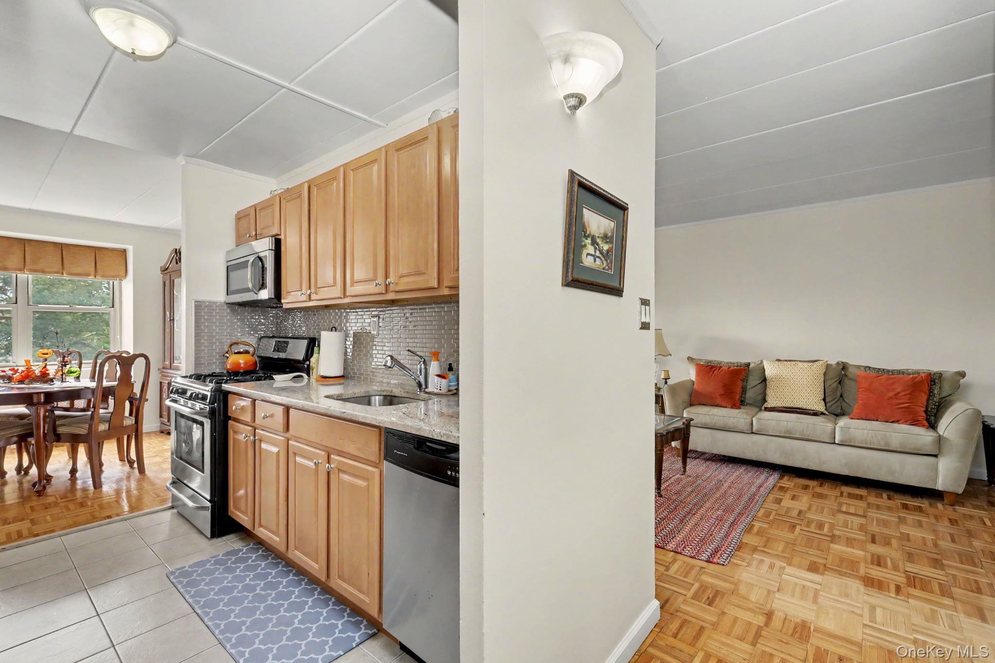 11 Park Avenue, Unit 4M photo 16