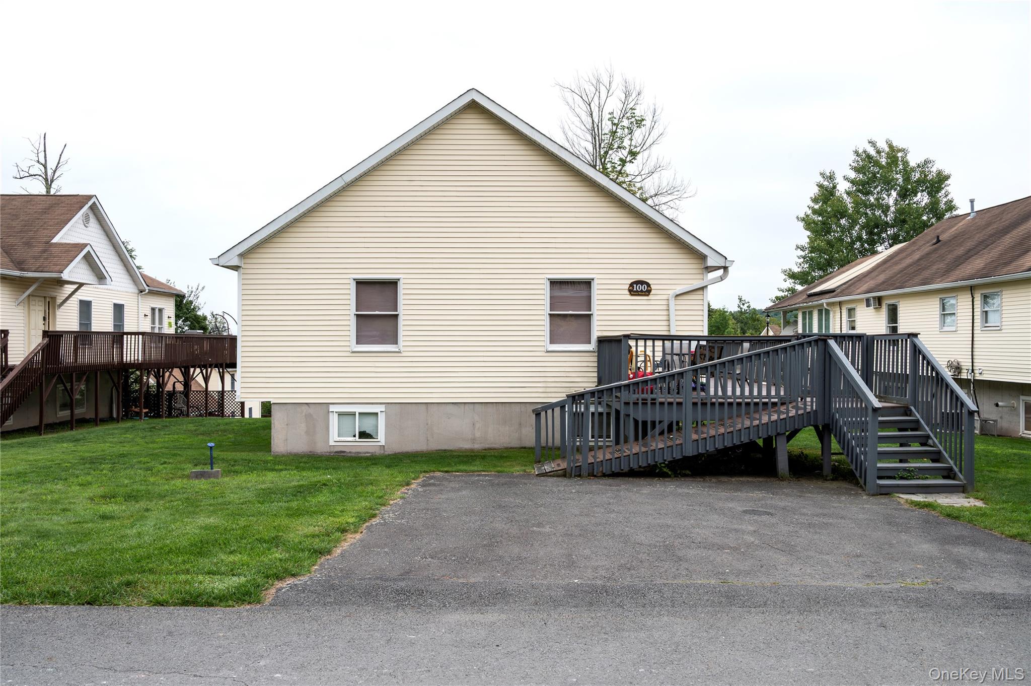 100 Mesora Woods Drive, Unit 35 photo 23