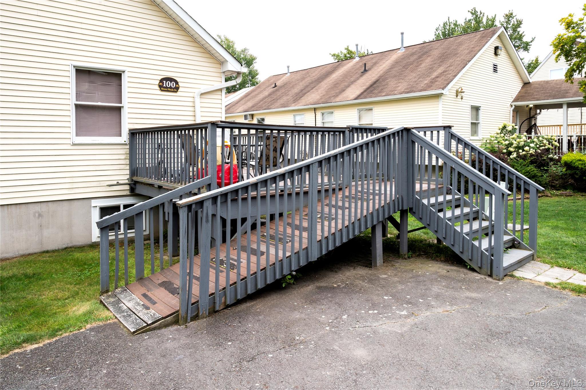 100 Mesora Woods Drive, Unit 35 photo 18