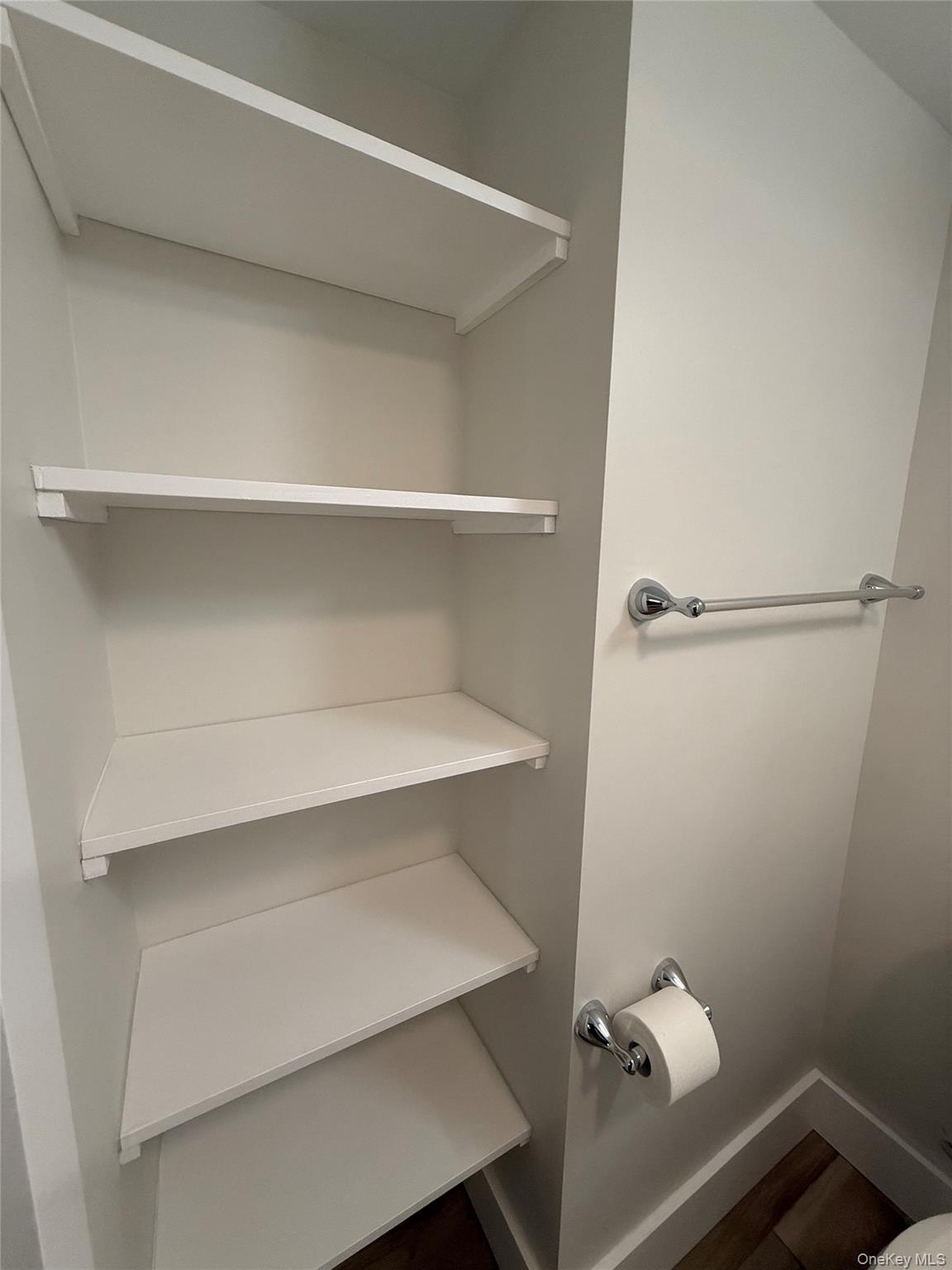 32 Ketchum Road, Unit Bsmt photo 19