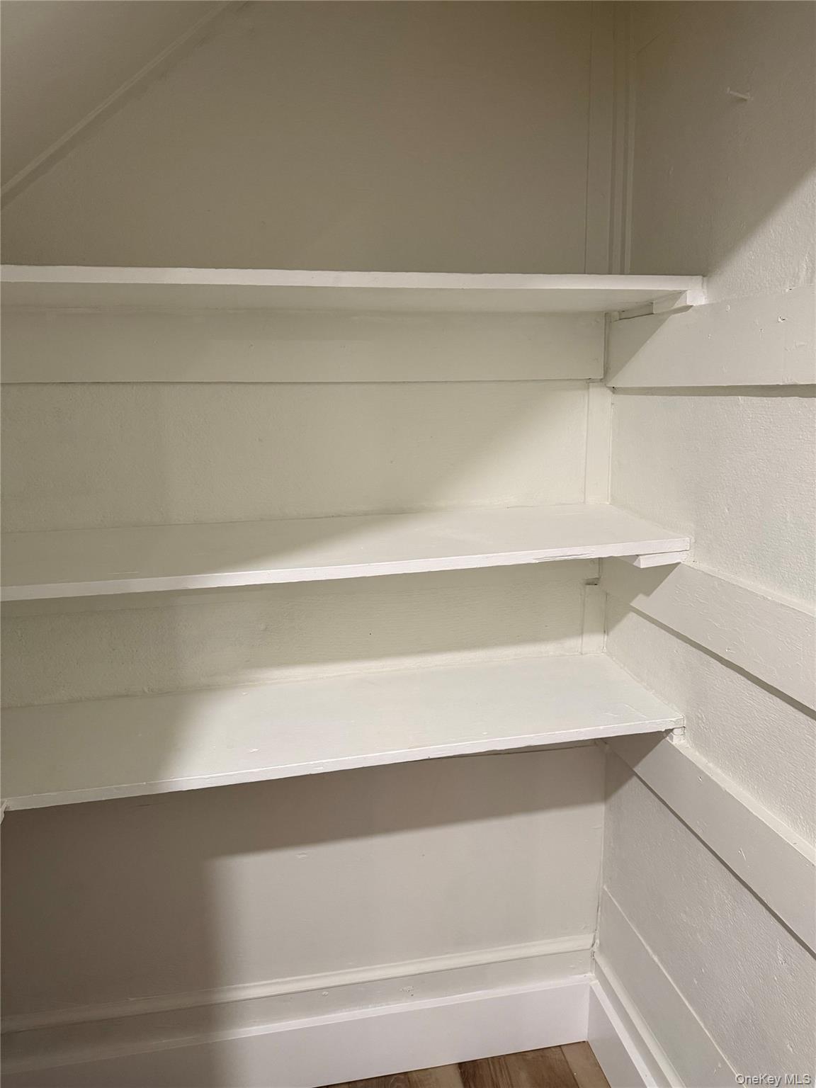 32 Ketchum Road, Unit Bsmt photo 5