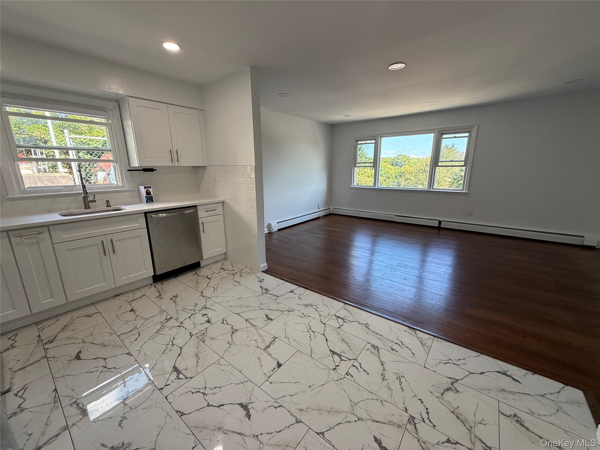 85 Halley Street N, Unit 3 (top) photo 4